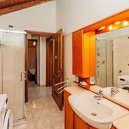 La Mansarda Di Mariuccia Ferienhaus Castelletto sopra Ticino