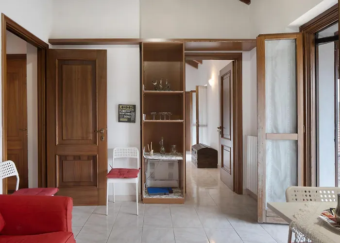 La Mansarda Di Mariuccia * Castelletto sopra Ticino